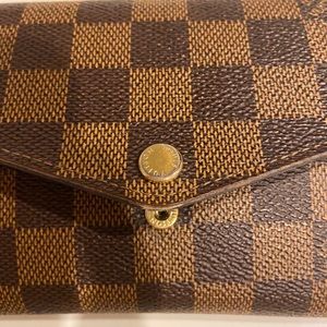 COPY - Louis Vuitton Sarah Wallet